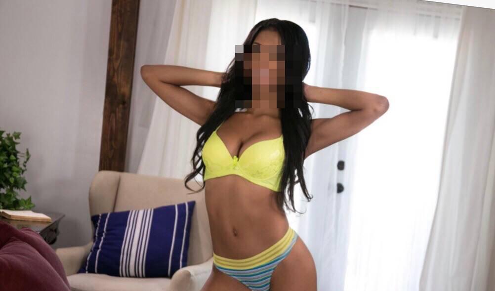 BUSTY SPICY LATINA WET N WILD BURLINGTON!!