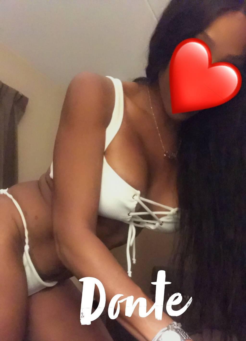 SEXXXY EBONY HOTTIEON My KNees & Ready 2 PLEASE!!